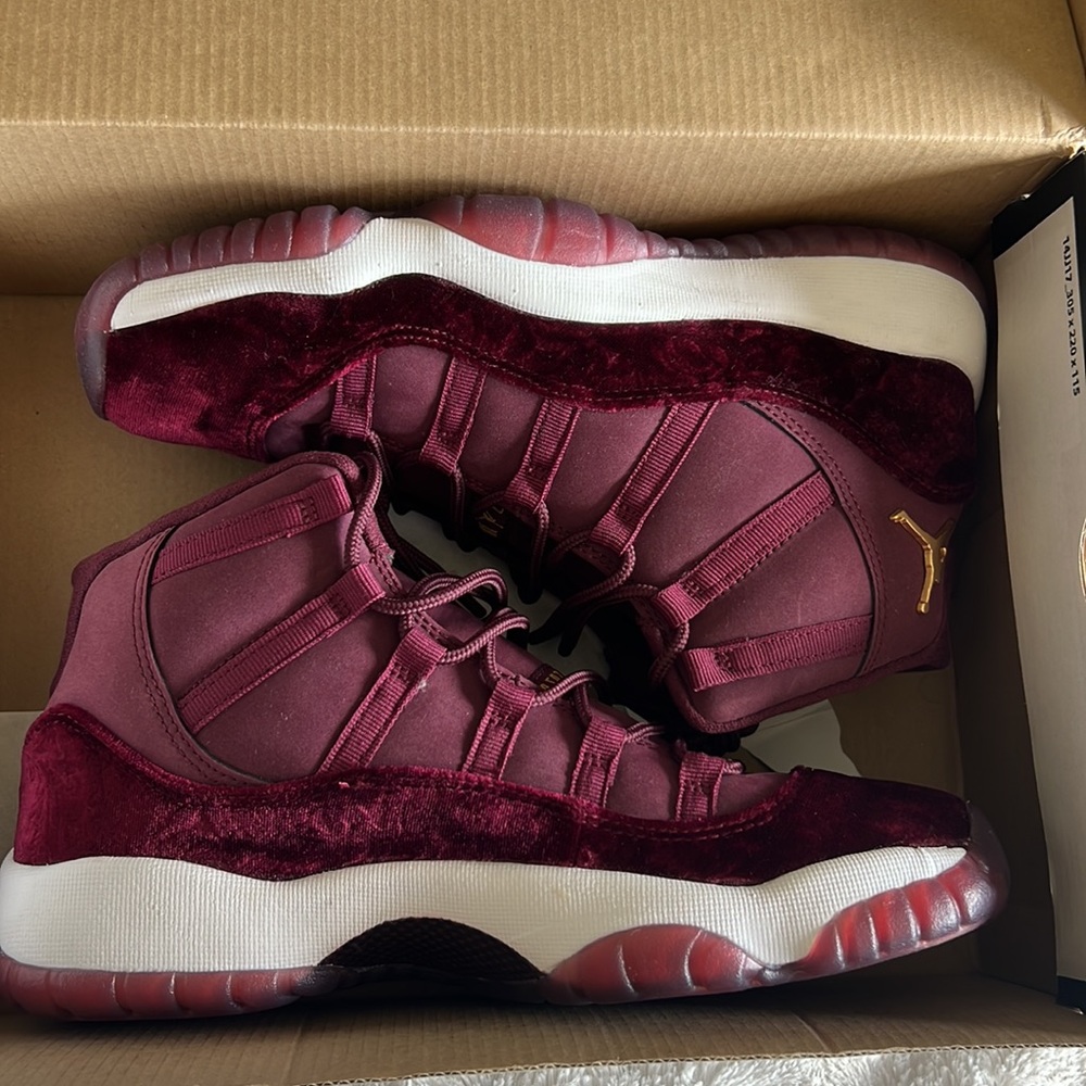 Air Jordan 11 Retro GG “Heiress Night Maroon” 6Y